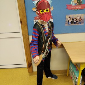 chłopiec jako wojownik ninja.jpg